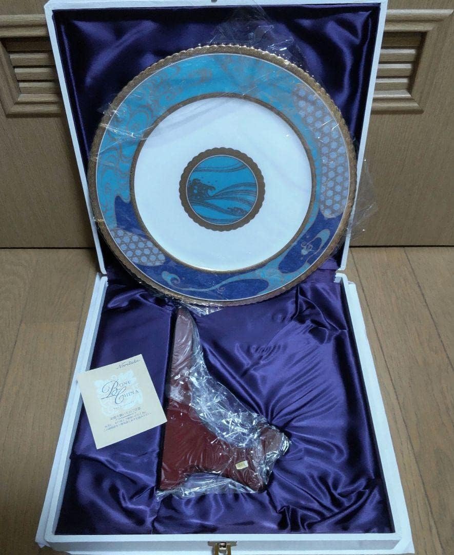 Noritake ボーンチャイナ 大皿2枚 インテリ飾りとして台座付き